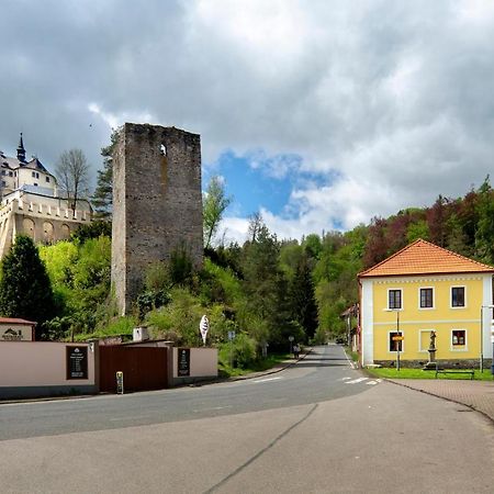 Apartmany Cesky Sternberk Bagian luar foto